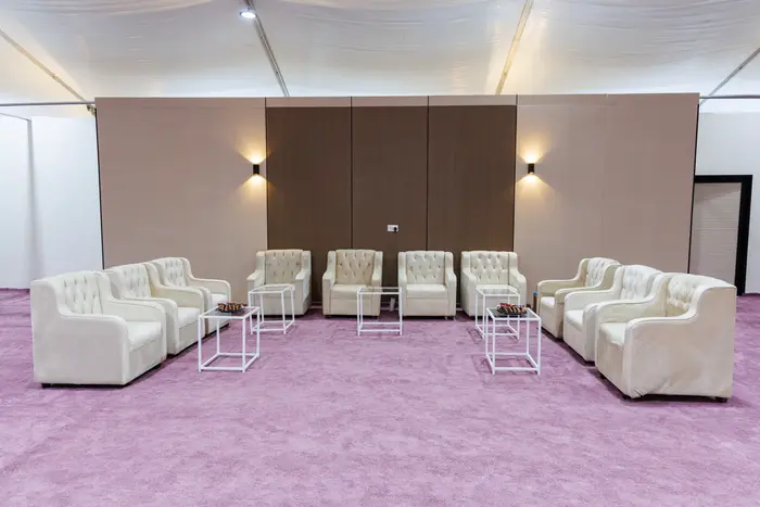 كراسي وأسرّة الحجاج الفاخرة